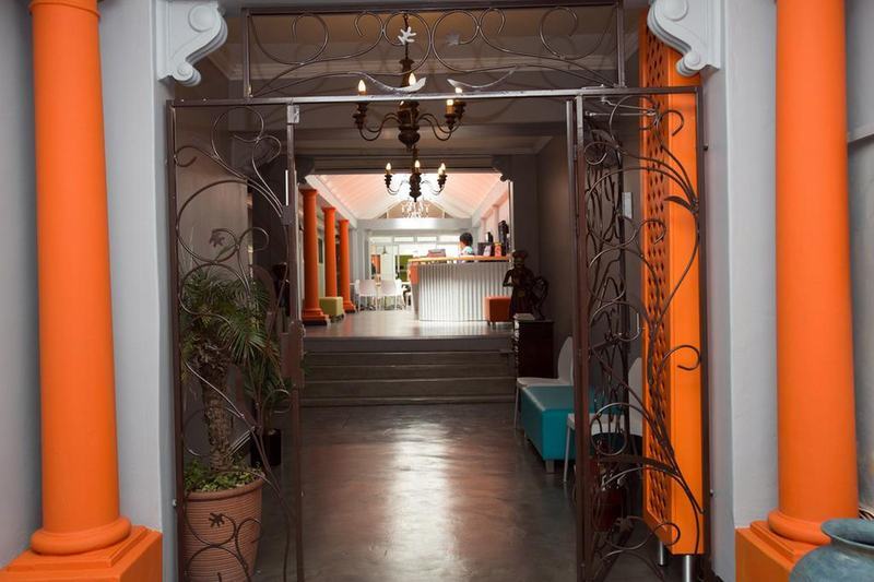 Never At Home Green Point Kapstaden Eksteriør billede Entrance to the hotel